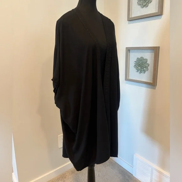 Aritzia Sunday Best Black Open-Front Knee Length Kimono Size S/M EUC - Picture 4 of 11